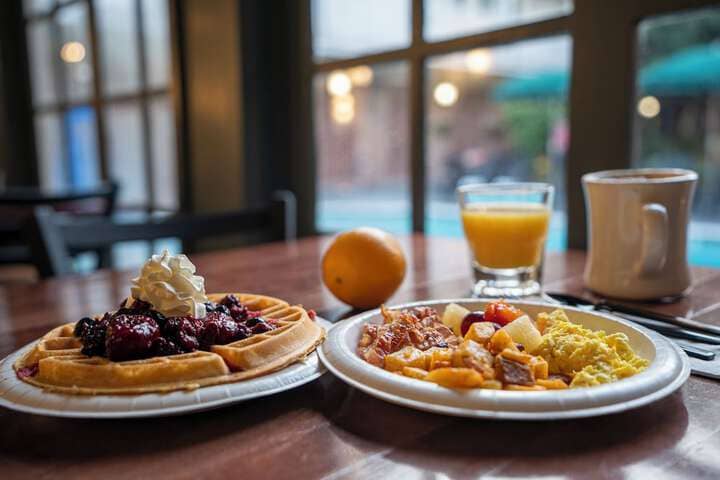 Breakfast/Coffee Service 26 of 32